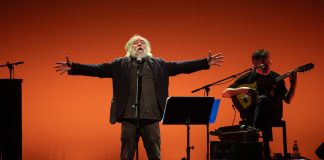 “Abril”: Zeca Medeiros sobe ao palco em homenagem à liberdade