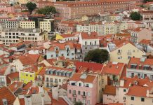 Oeiras entre os concelhos mais caros para comprar e arrendar casa